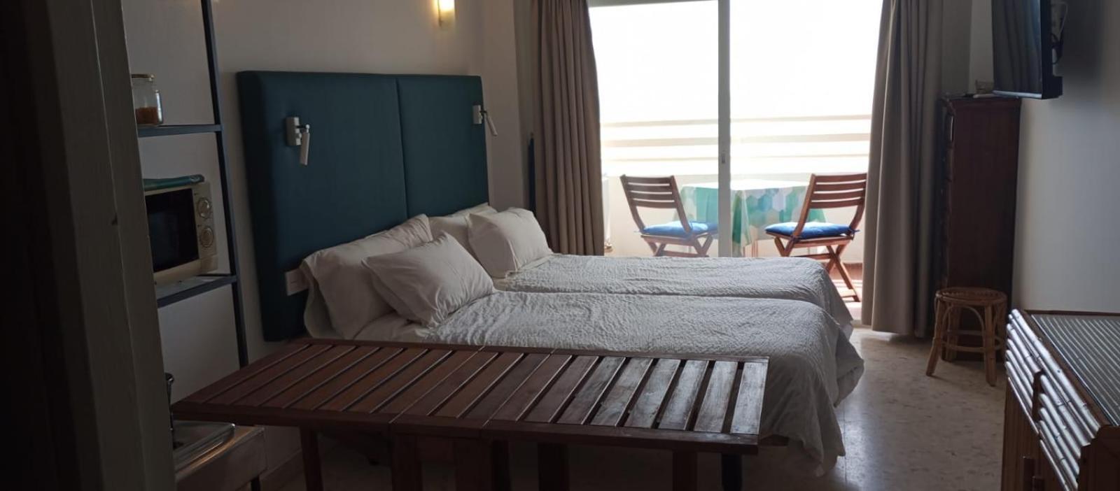 Seafront Apartment With Open-Air Heated Pool フエンヒロラ エクステリア 写真